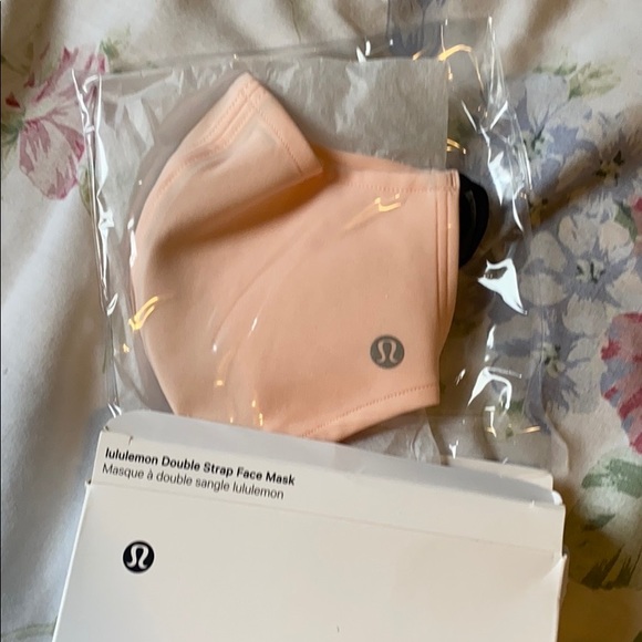 Lululemon mask new - Picture 3 of 4
